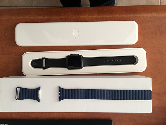 Apple Watch 42 mm seri 7000