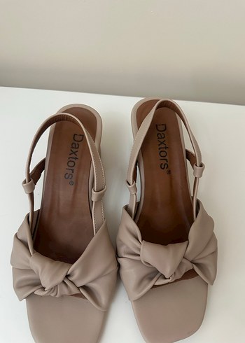 Bej Dolgu Topuklu Kadın Sandalet - Görsel 2