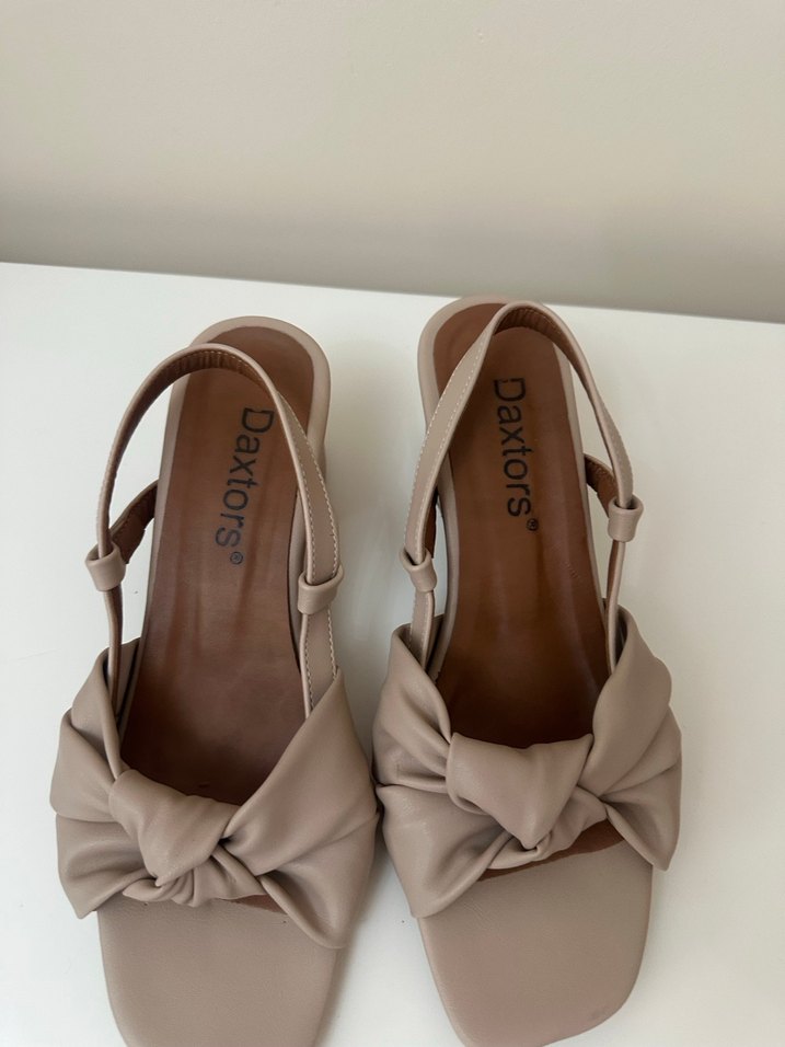 Bej Dolgu Topuklu Kadın Sandalet - Görsel 2