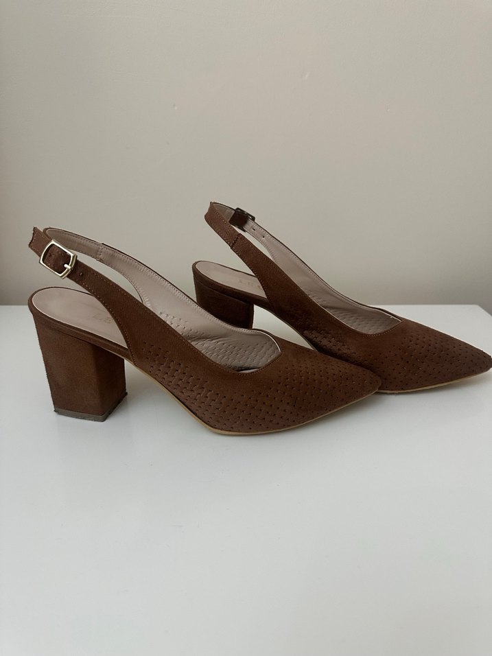 Kahverengi Süet Tokalı Kadın Topuklu Ayakkabı - Görsel 3