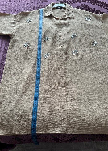 Önü taşlı yarım Kollu bej renk Kadın Gömlek - Görsel 5