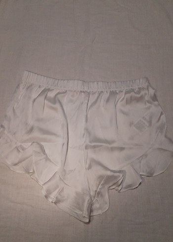 LC Waikiki LCW Kadın Beyaz Mini Askılı Şortlu Pijama Takımı