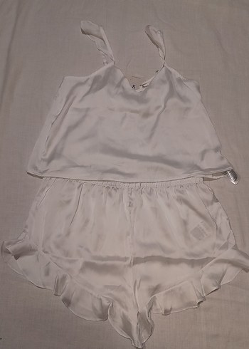 LCW Kadın Beyaz Mini Askılı Şortlu Pijama Takımı