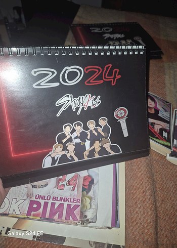 kpop blackpınk ve bts posterler - Görsel 5