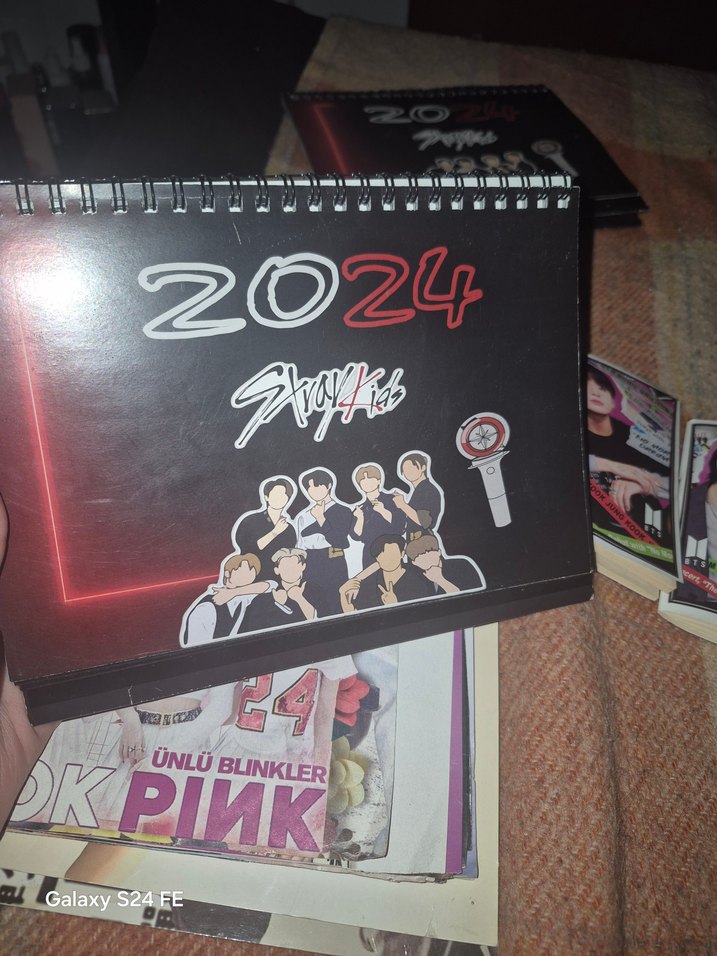 kpop blackpınk ve bts posterler - Görsel 5