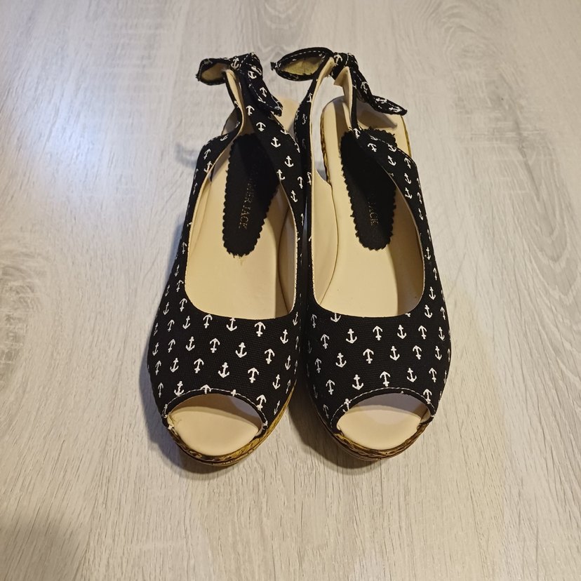 Siyah Desenli Kadın Dolgu Topuklu Ayakkabı - Görsel 3