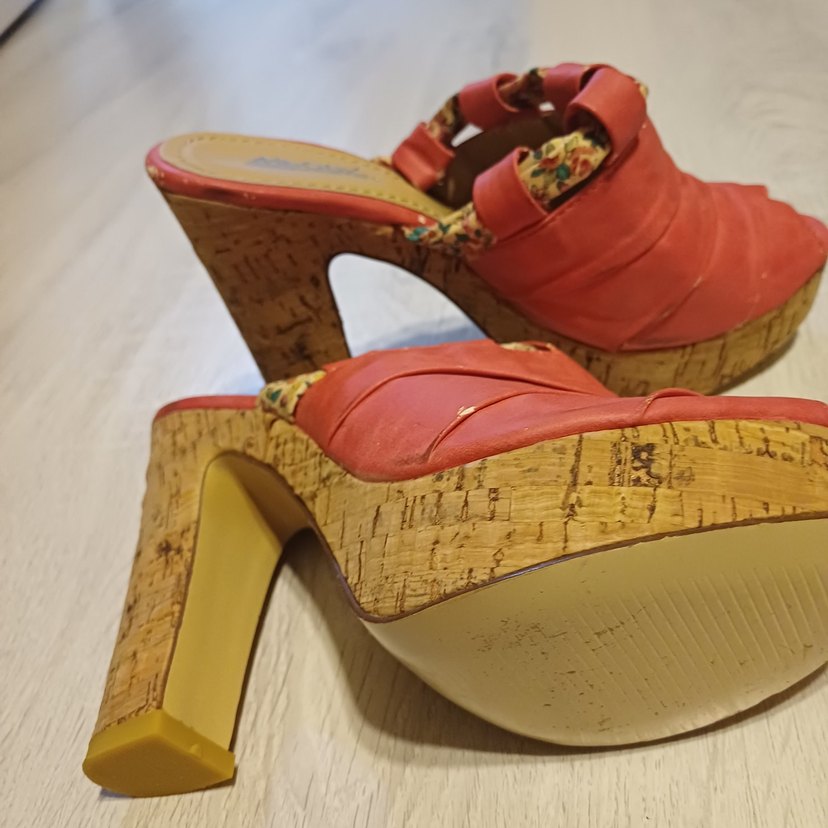 Kırmızı Yılan Desenli Dolgu Topuklu Kadın Terlik - Görsel 3