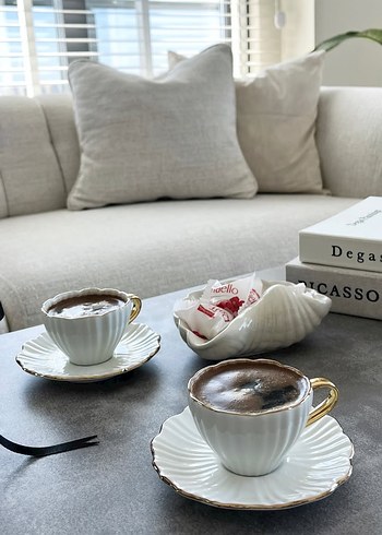 Beyaz Altın Kulplu Kahve Fincanı Takımı