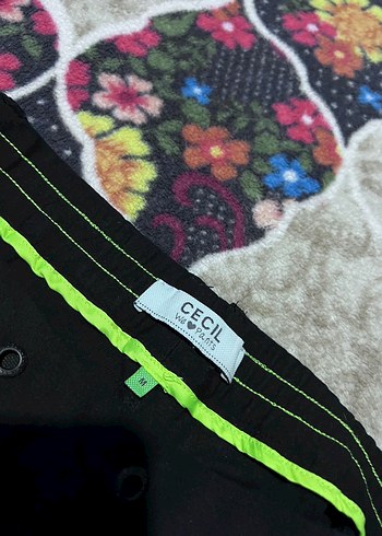 Siyah Kadın Regular Fit Kumaş Pantolon - Görsel 3