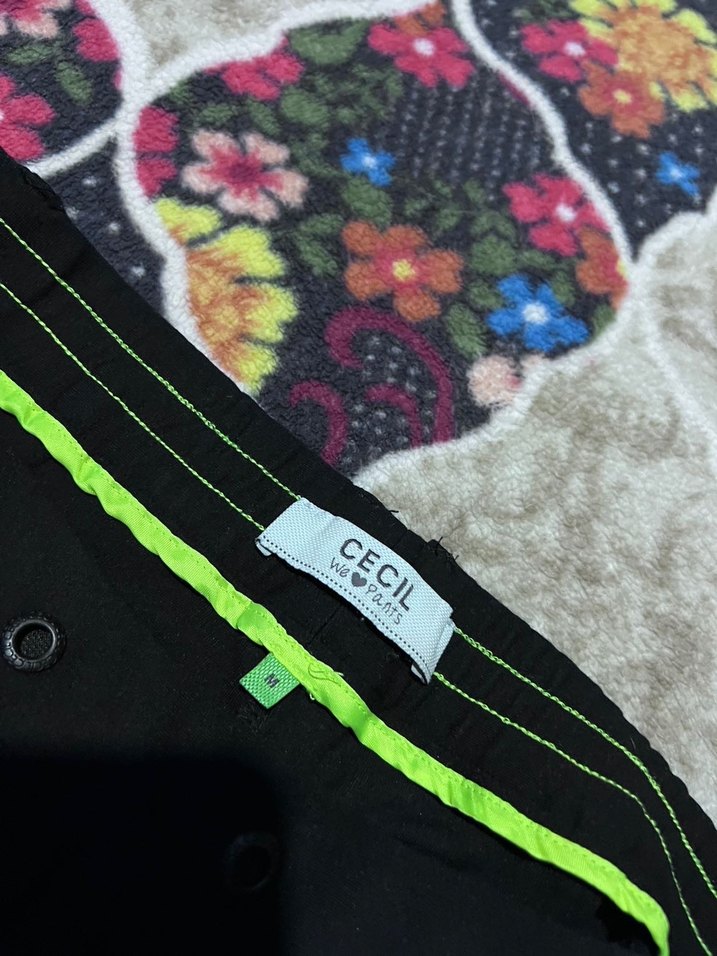 Siyah Kadın Regular Fit Kumaş Pantolon - Görsel 3