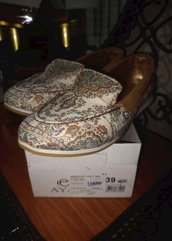 Desenli Beyaz Dolgu Topuk Kadın Babet - Görsel 6