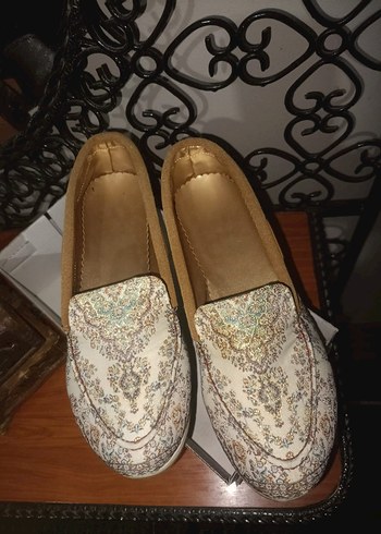 Desenli Beyaz Dolgu Topuk Kadın Babet - Görsel 3