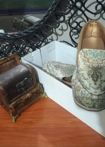 Desenli Beyaz Dolgu Topuk Kadın Babet - Görsel 4