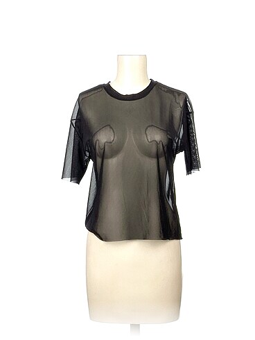 Pull and Bear T-shirt %70 İndirimli.