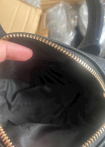 Beden siyah Renk Vakko Zincir ve deri askılı mini speedy Çanta