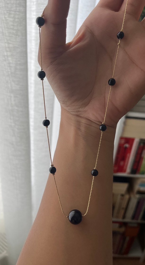 Çelik malzeme siyah inci detaylı gold renk kolye - Görsel 5