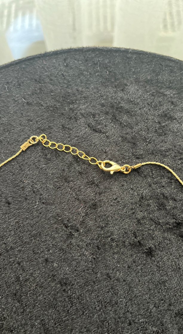 Çelik malzeme siyah inci detaylı gold renk kolye - Görsel 3