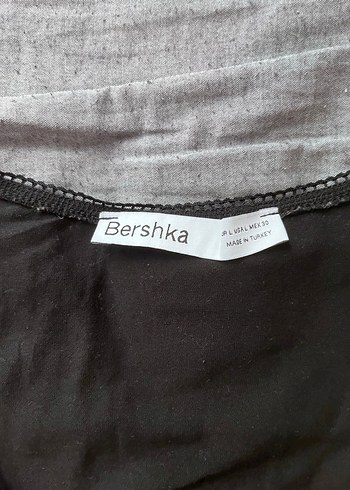 Bershka Siyah V Yaka Uzun Kollu Crop Top