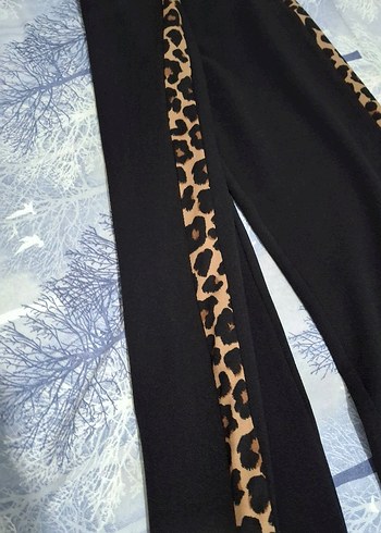 Düğmeli Leopar Desenli takım - Görsel 4