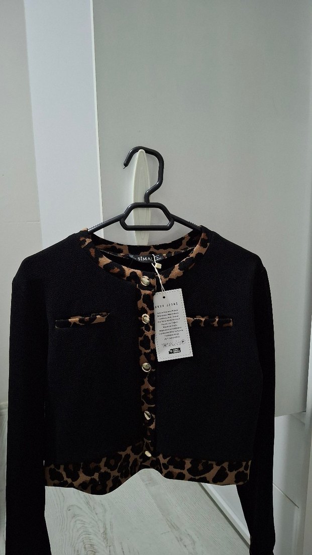 Düğmeli Leopar Desenli takım - Görsel 2