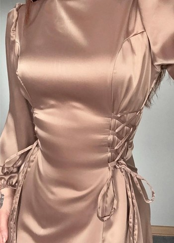 Saten bel korseli elbise - Görsel 2