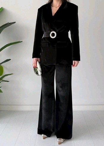 Taşlı kadife takım elbise - Görsel 3