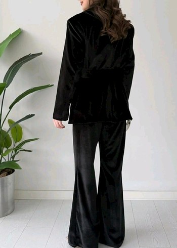 Taşlı kadife takım elbise - Görsel 4