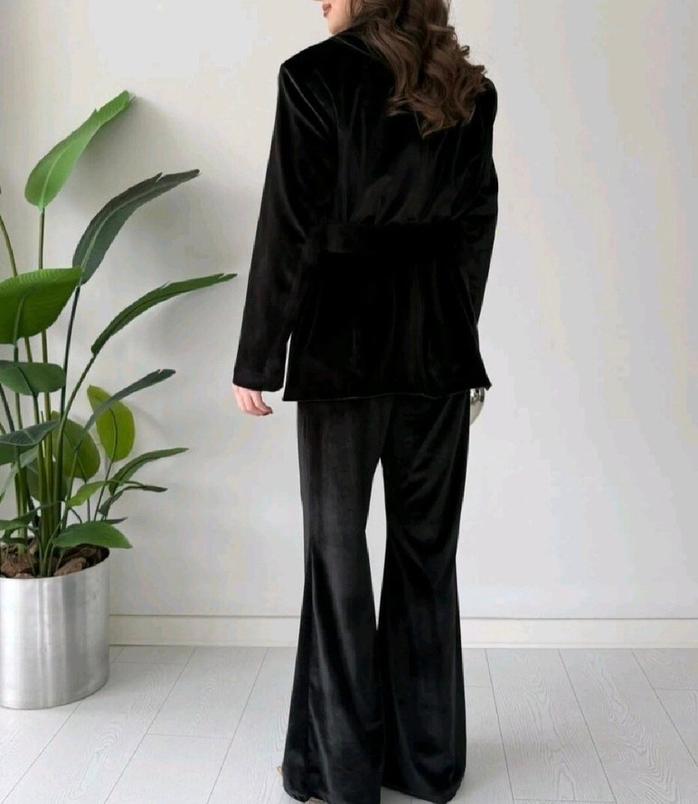 Taşlı kadife takım elbise - Görsel 4