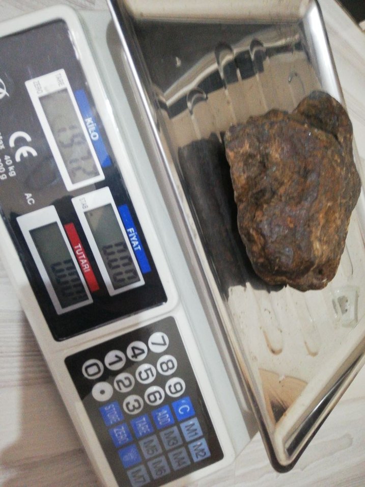 Değerli taş 1.972 kg mıknatıs güçlü çekiyor - Görsel 3