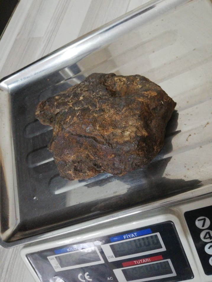 Değerli taş 1.972 kg mıknatıs güçlü çekiyor - Görsel 2