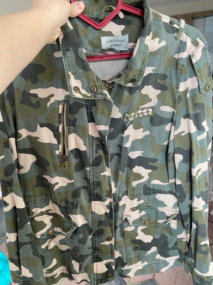 Kadın Kamuflaj Düğmeli Midi Ceket - Görsel 2