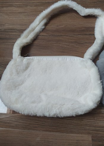 Zara Peluş Detaylı Gri Kadın Omuz Çantası