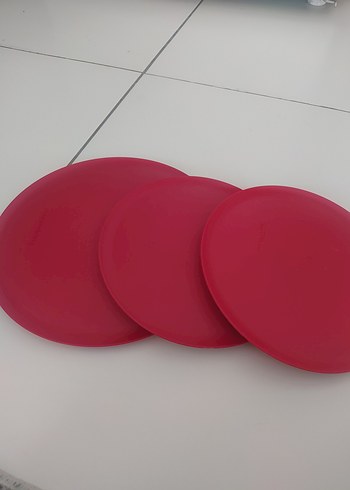 Tupperware Kırmızı Plastik Yuvarlak kapak