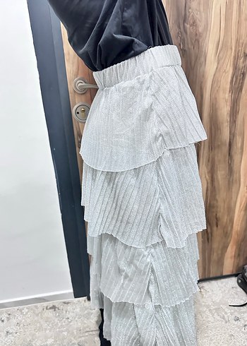 Gri Kadın Uzun Pilili Etek Trendyol marka - Görsel 3