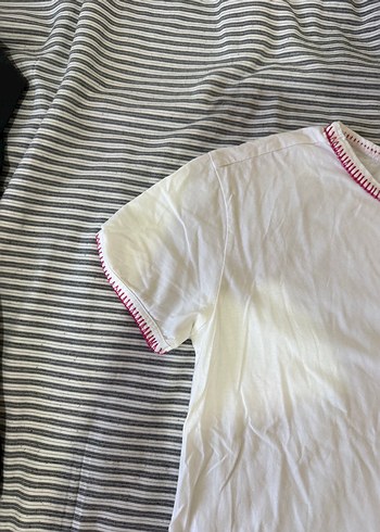 Nakış Detaylı Beyaz Tişört Mangı - Görsel 3