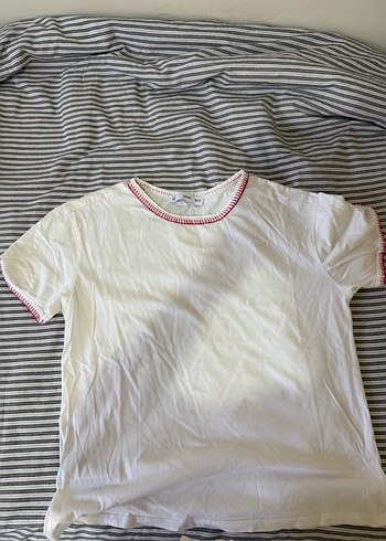 Nakış Detaylı Beyaz Tişört Mangı - Görsel 4