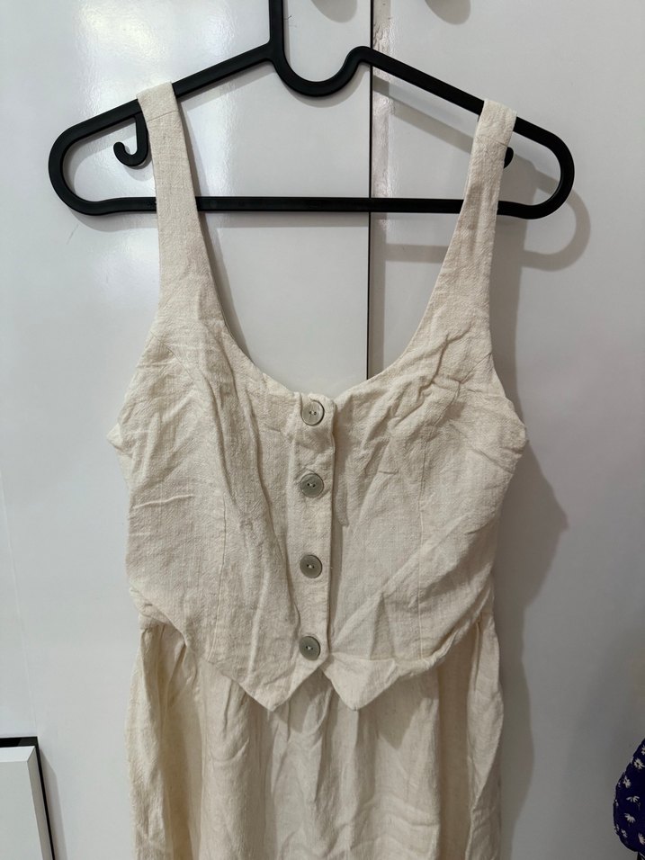 Düğmeli Bej elbise ketenimsi - Görsel 2