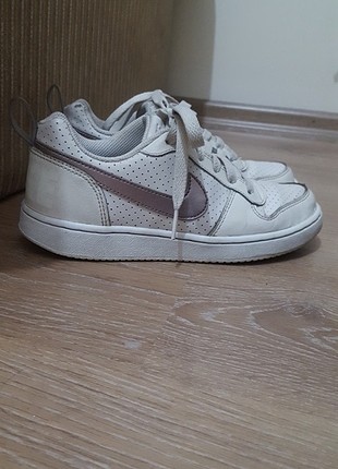 Bej rengi nike günlük spor ayakkabı 35.5