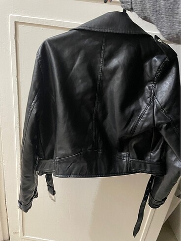 m Beden Pull and Bear Deri Ceket