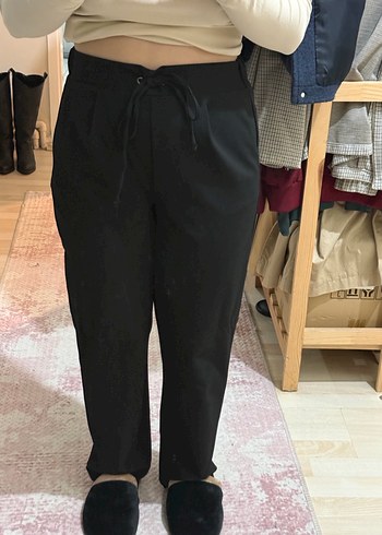 Kadın Siyah Beli Bağlamalı Rahat Kumaş Pantolon - Görsel 2