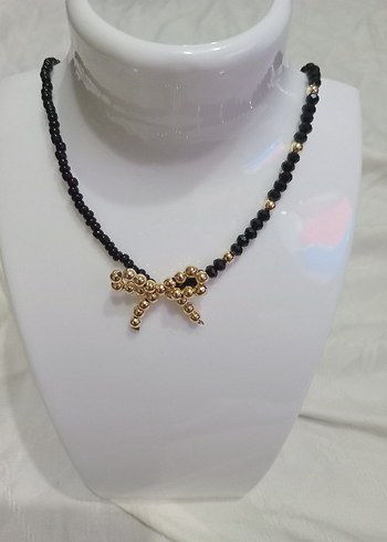 Altın Renk Siyah Boncuklu Mini Yılan Desenli Kolye - Görsel 3