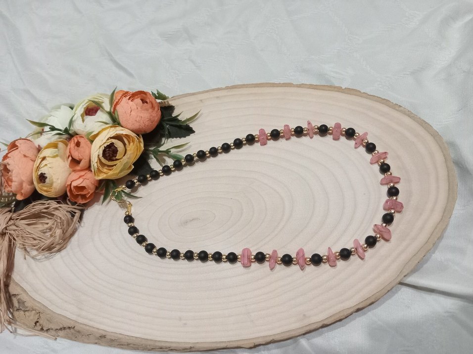 Uzun Pembe Boncuklu Kadın Kolye - Görsel 5