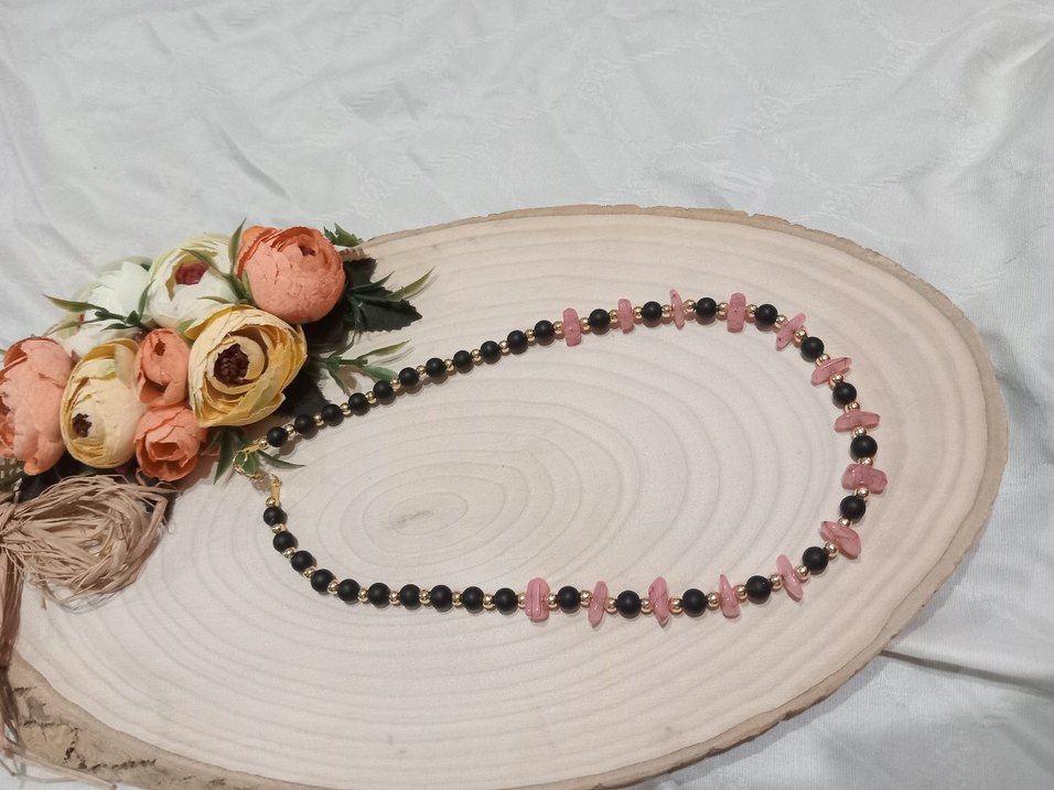 Uzun Pembe Boncuklu Kadın Kolye - Görsel 3