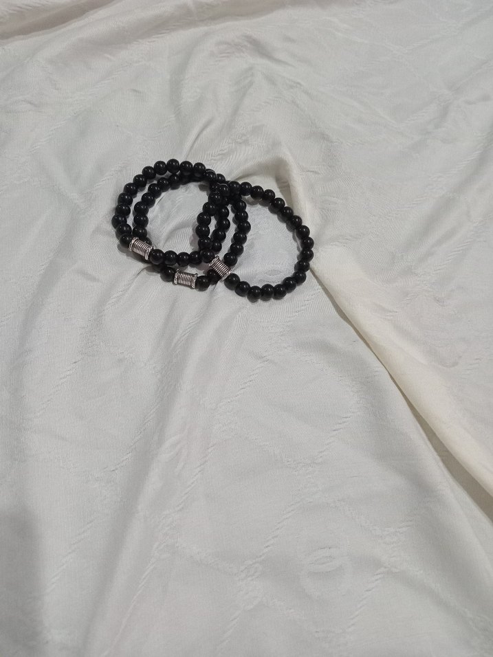 Siyah Boncuklu Minimalist Bileklik - Görsel 2