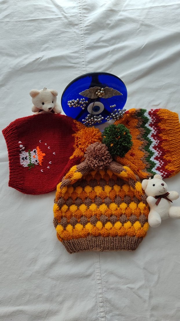 Kırmızı Örgü Bere Ponponlu - Görsel 3