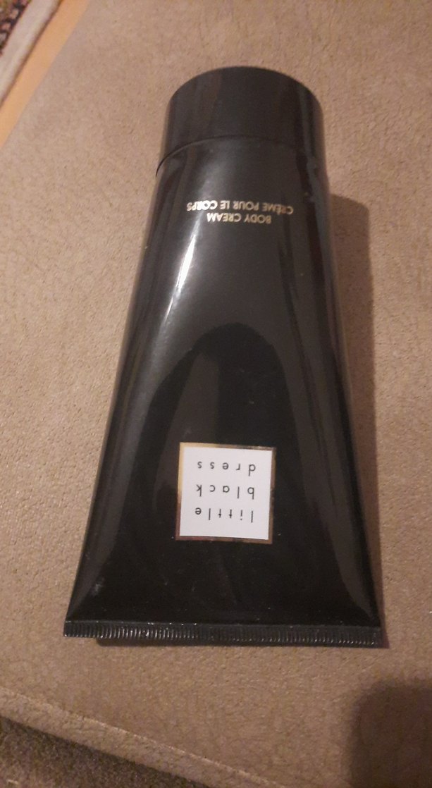 Little Black Dress Vücut Kremi Siyah - Görsel 3