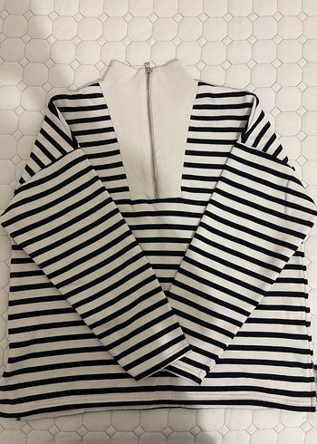 Yüksek Yakalı Fermuarlı Kadın Sweatshirt