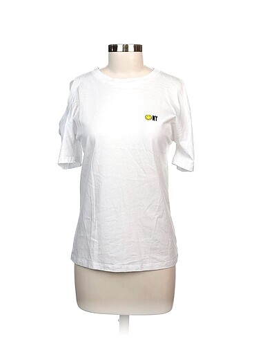 Zara T-shirt %70 İndirimli.