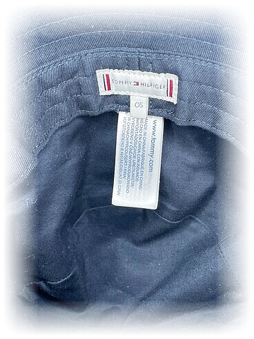 Beden Tommy Hilfiger Şapka %70 İndirimli.