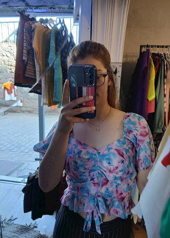 Çiçek desenli soft bluz